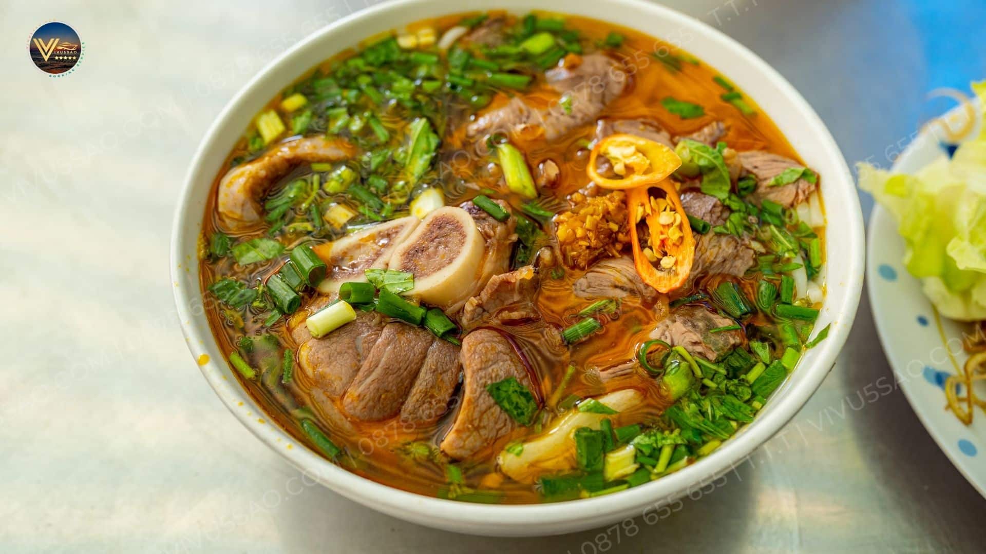 Đỉnh Cao Ẩm Thực Việt: 9 Món Ăn Dân Dã Hấp Dẫn Không Thể Bỏ Lỡ | Nún Bò Huế