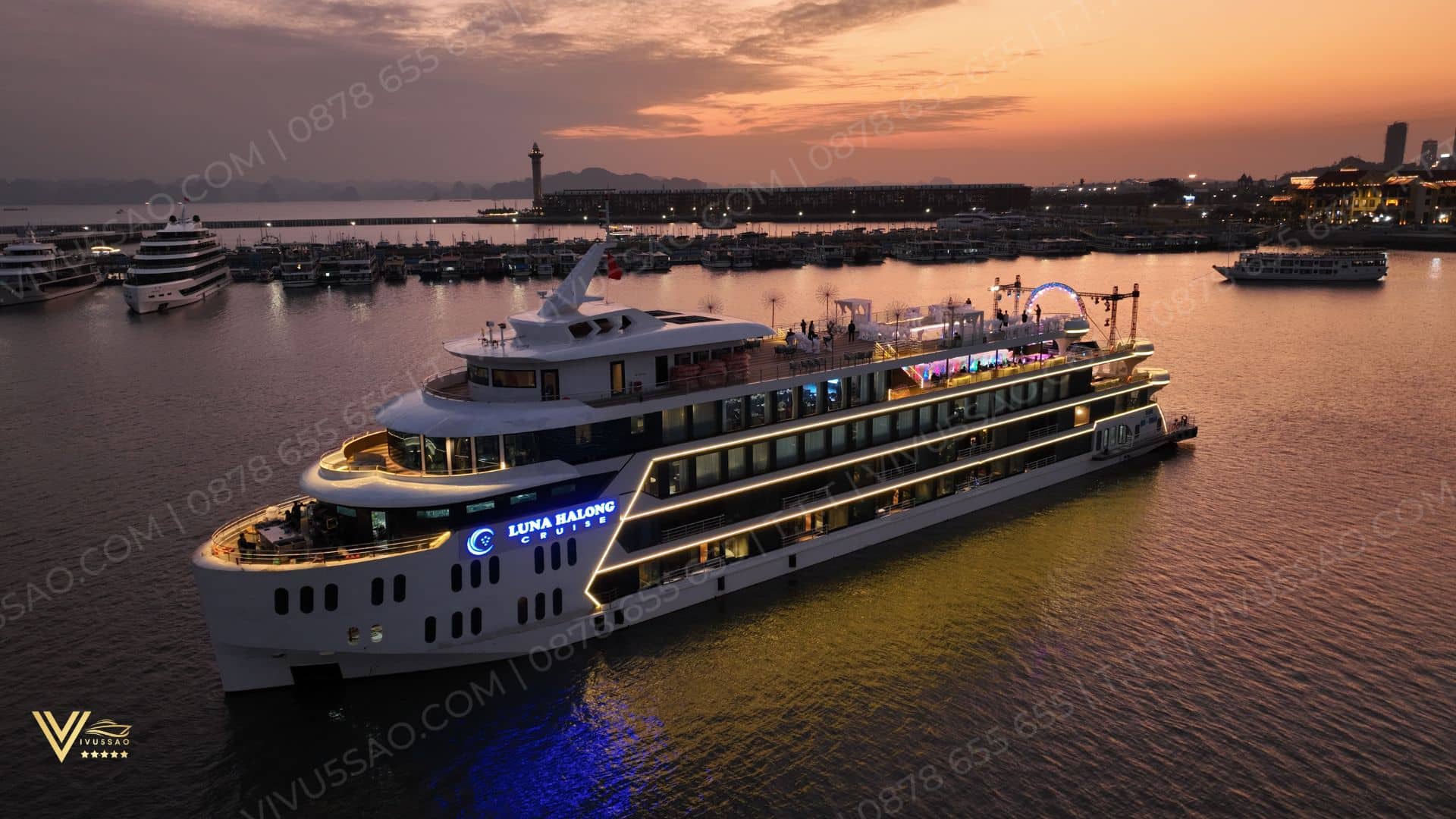 Du Thuyền Luna Halong Cruise – Địa Điểm Tổ Chức Ăn Tối Lãng Mạn Tại Hạ Long 2025