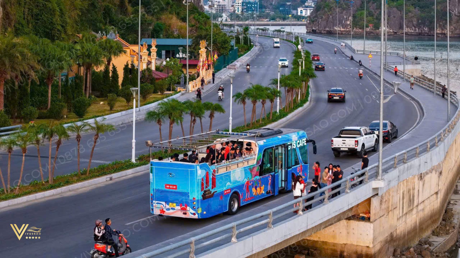 Đặt Vé Xe Bus Cafe Hạ Long 2025 – Khám Phá "Quán Cà Phê Di Động" tại Hạ Long Đặt Vé Xe Bus Cafe Hạ Long 2025 – Khám Phá "Quán Cà Phê Di Động" tại Hạ Long