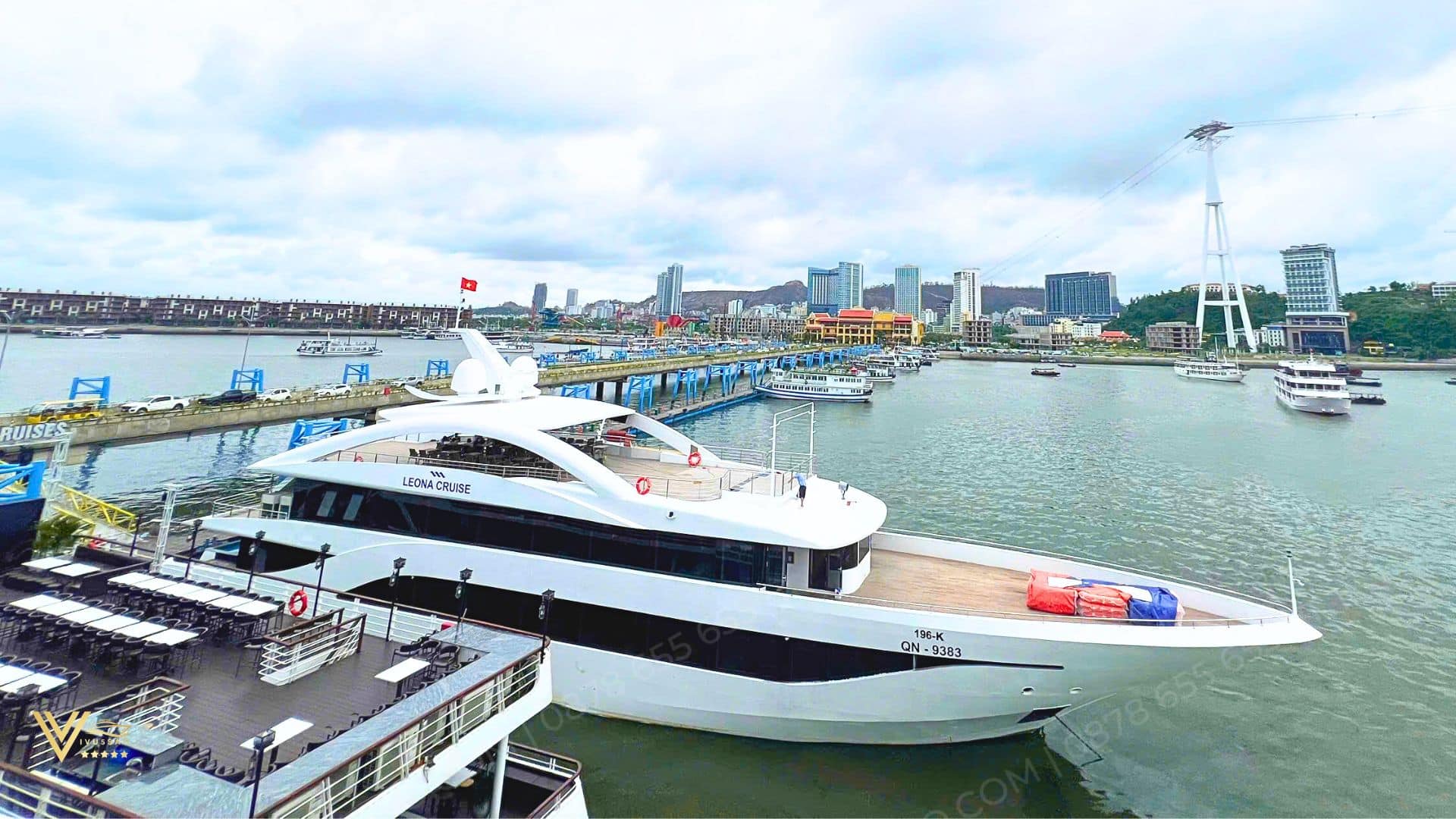 Khám Phá Du Thuyền Leona Cruise – Mới Ra Mắt Giữa Vịnh Kỳ Quan Hạ Long Năm 2025 Khám Phá Du Thuyền Leona Cruise – Mới Ra Mắt Giữa Vịnh Kỳ Quan Hạ Long Năm 2025