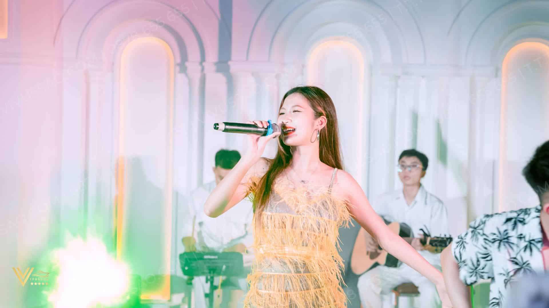 Review Du thuyền Halong Princess Day Cruise – Tour Tham Quan Vịnh Hạ Long Mới Nhất 2025 Review Du thuyền Halong Princess Day Cruise – Tour Tham Quan Vịnh Hạ Long Mới Nhất 2025