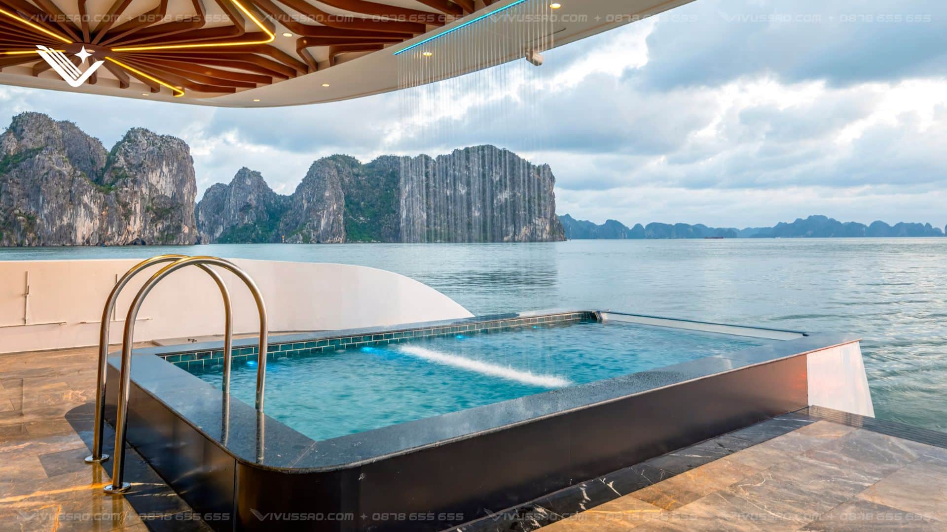 Leona Cruise Hạ Long 2026 - Giá Tour, Review, Lịch Trình và Ưu Đãi Mới Nhất Review Leona Cruise Hạ Long 2026: Giá Tour, Lịch Trình & Trải Nghiệm Đáng Thử