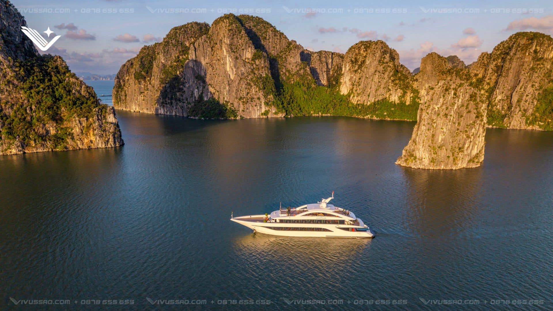 Leona Cruise Hạ Long 2026 - Giá Tour, Review, Lịch Trình và Ưu Đãi Mới Nhất Review Leona Cruise Hạ Long 2026: Giá Tour, Lịch Trình & Trải Nghiệm Đáng Thử