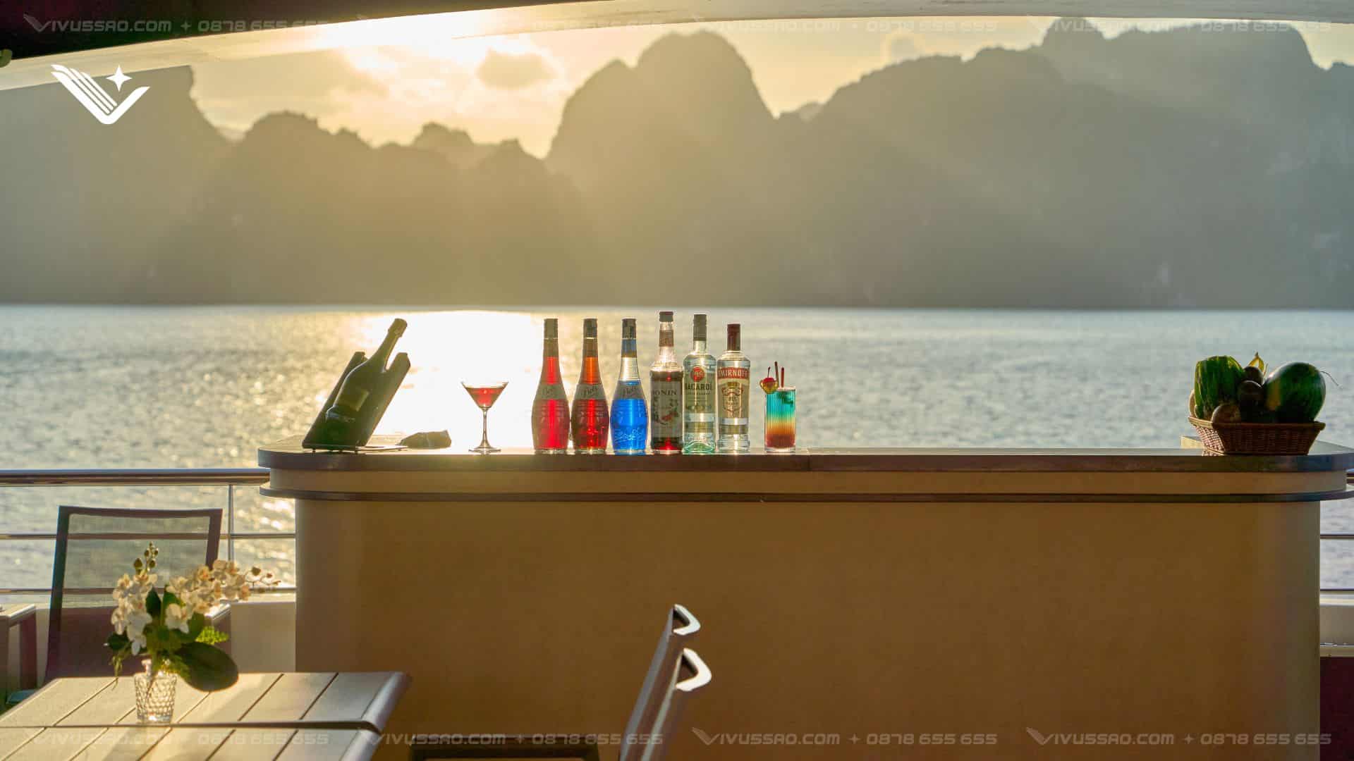 Leona Cruise Hạ Long 2026 - Giá Tour, Review, Lịch Trình và Ưu Đãi Mới Nhất Review Leona Cruise Hạ Long 2026: Giá Tour, Lịch Trình & Trải Nghiệm Đáng Thử