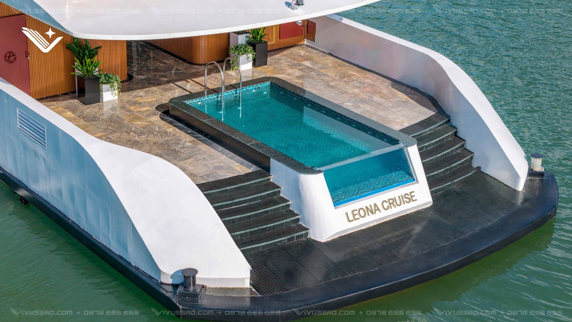 Leona Cruise Hạ Long 2026 - Giá Tour, Review, Lịch Trình và Ưu Đãi Mới Nhất Review Leona Cruise Hạ Long 2026: Giá Tour, Lịch Trình & Trải Nghiệm Đáng Thử