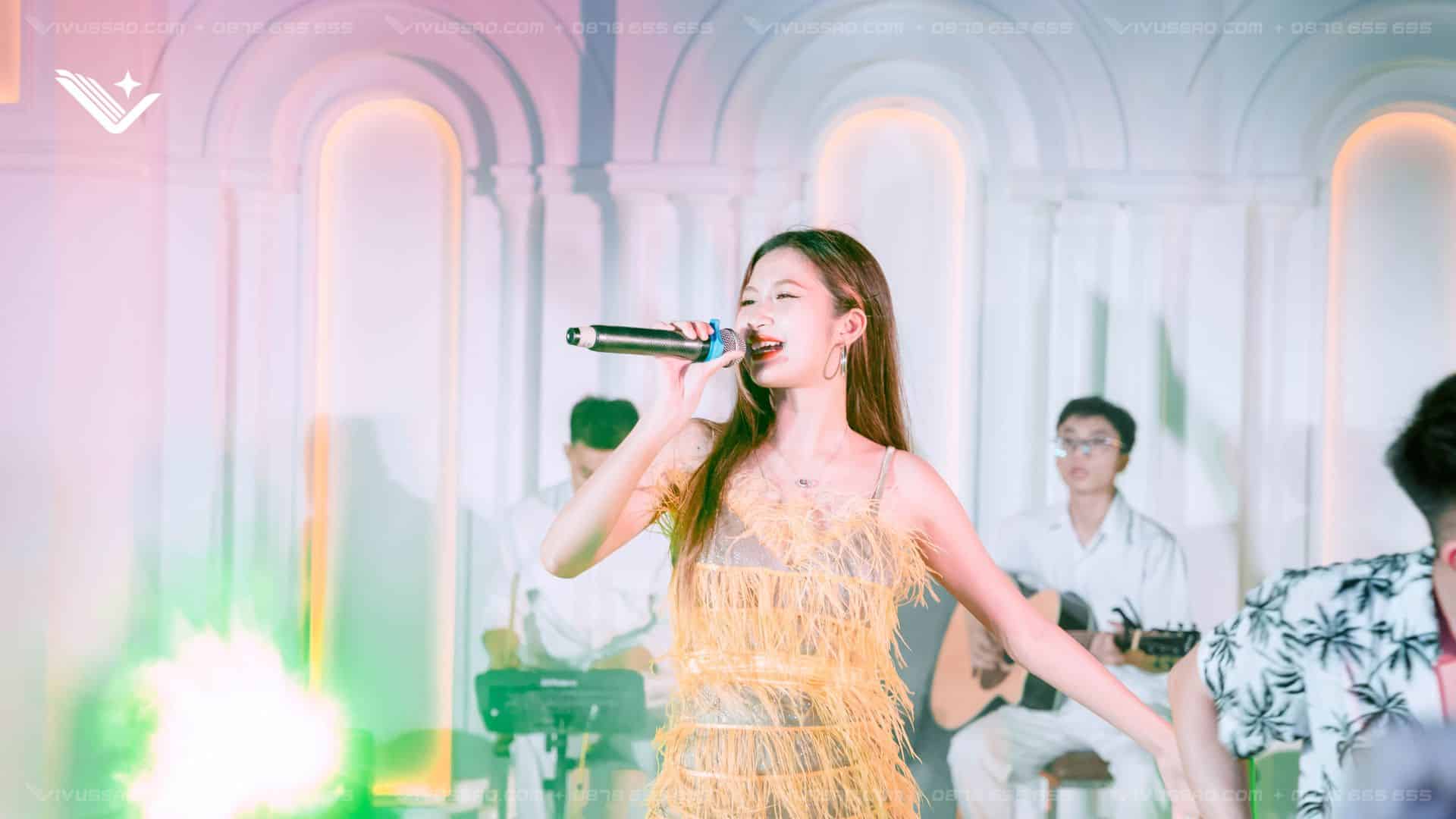 Halong Princess Dinner Cruise | Tour Ăn Tối Trên Vịnh Hạ Long Đẳng Cấp 5 Sao Halong Princess Dinner Cruise | Tour Ăn Tối Trên Vịnh Hạ Long Đẳng Cấp 5 Sao