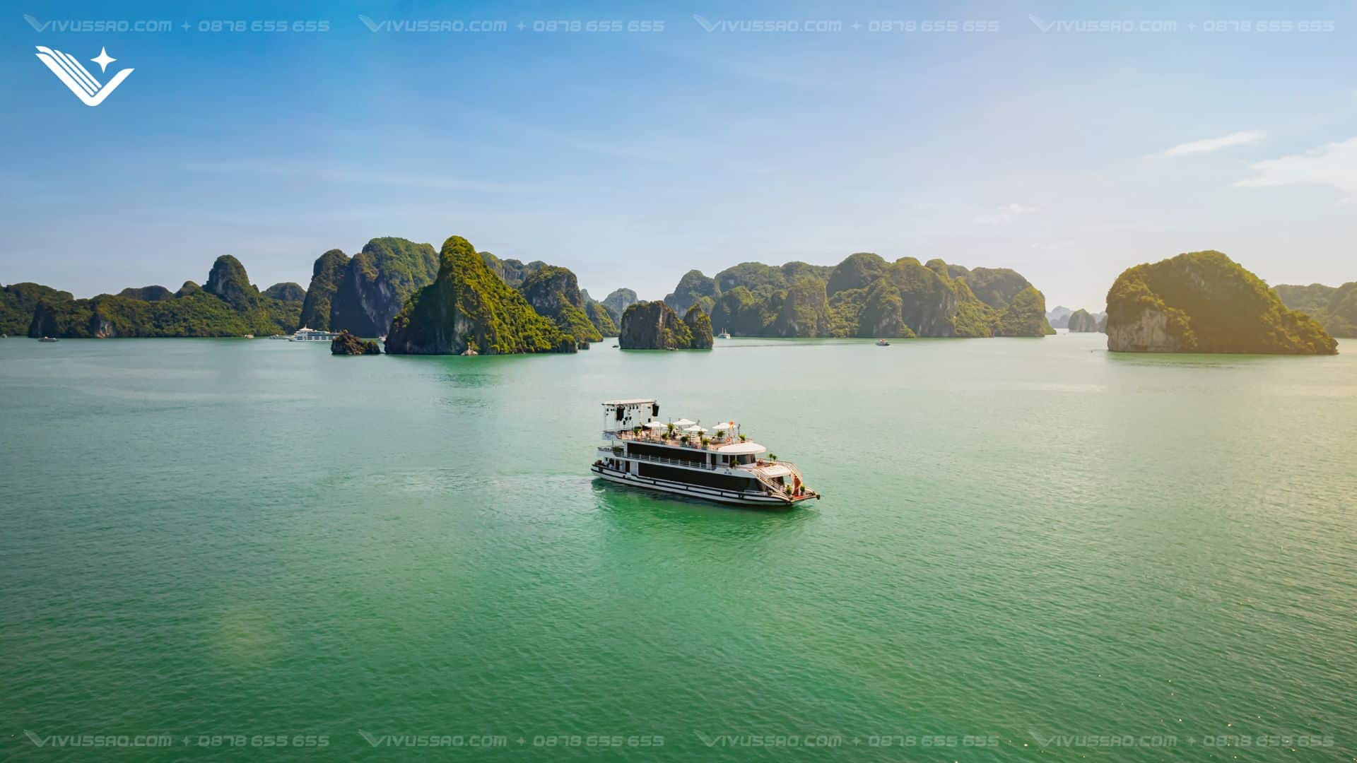 Review Du Thuyền Iris Cruise Hạ Long 2026: Lịch Trình & Bảng Giá Mới Nhất Review Iris Cruise Hạ Long 2026: Bảng Giá & Lịch Trình
