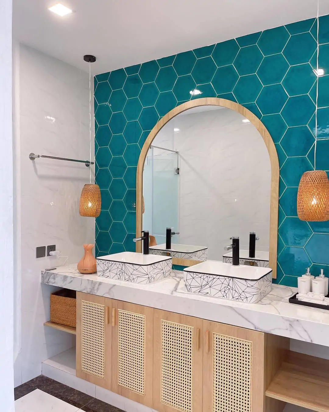 Đặt phòng Santorini Hạ Long Villas 2025 - Hy Lạp thu nhỏ tại Đảo Ngọc Tuần Châu Đặt phòng Santorini Hạ Long Villas | Du lịch nghỉ dưỡng trên đảo Tuần Châu | Vivu5sao