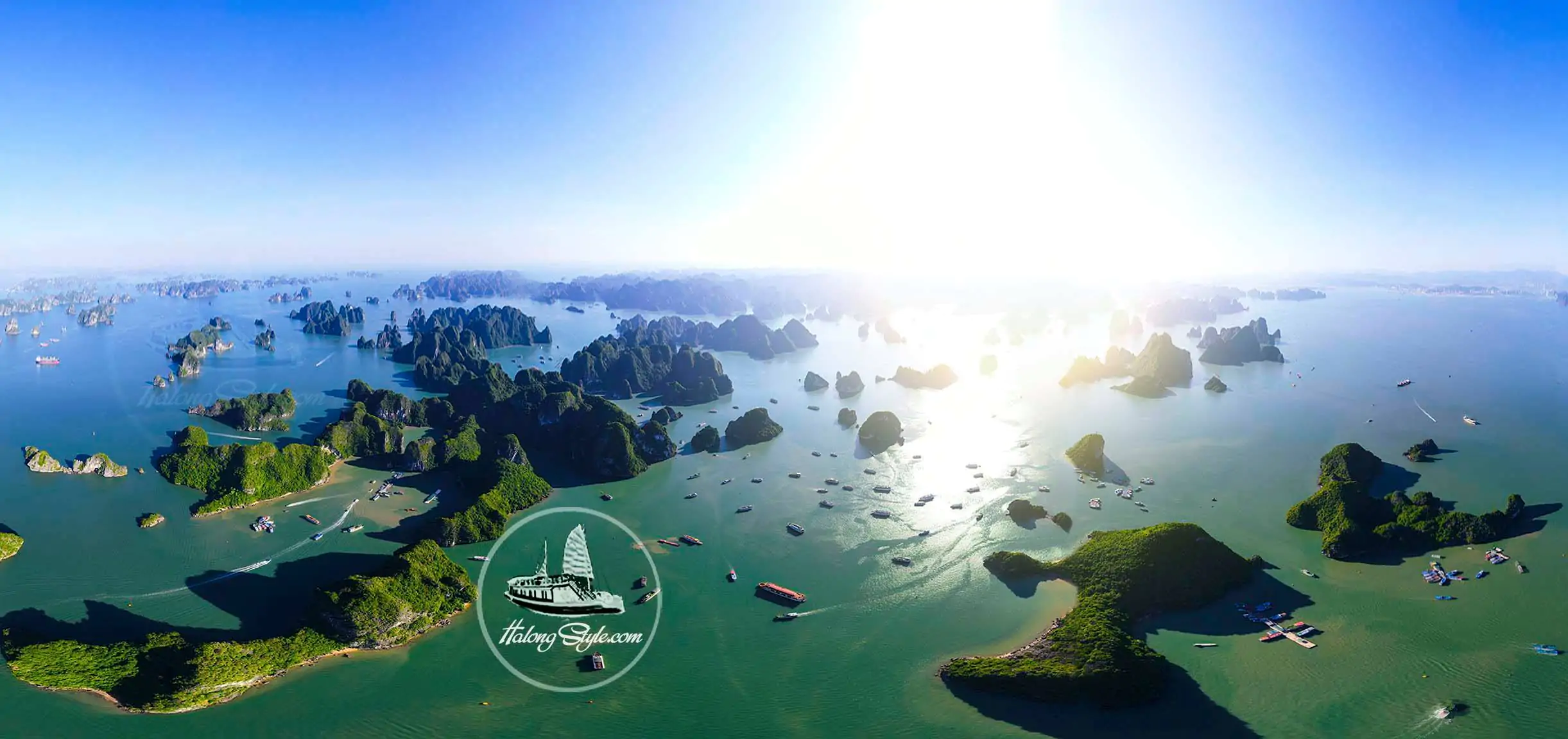 Giá tàu tiếng thăm vịnh Hạ Long | Tour tàu du lịch trong ngày 2023 Tour thăm vịnh trong ngày
