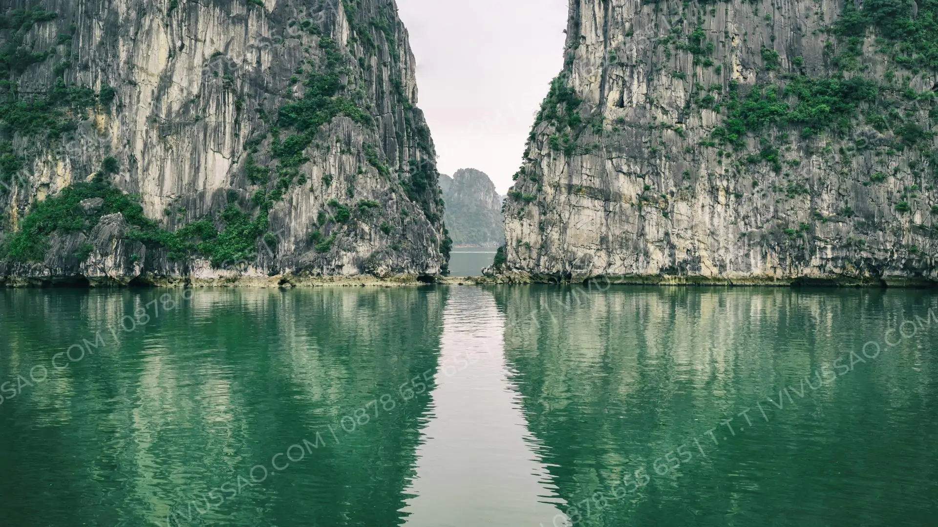 Khám phá Tour đảo hoang vịnh Hạ Long | Vịnh Lan Hạ chỉ với 999k/người Tour đảo hoang vịnh Hạ Long