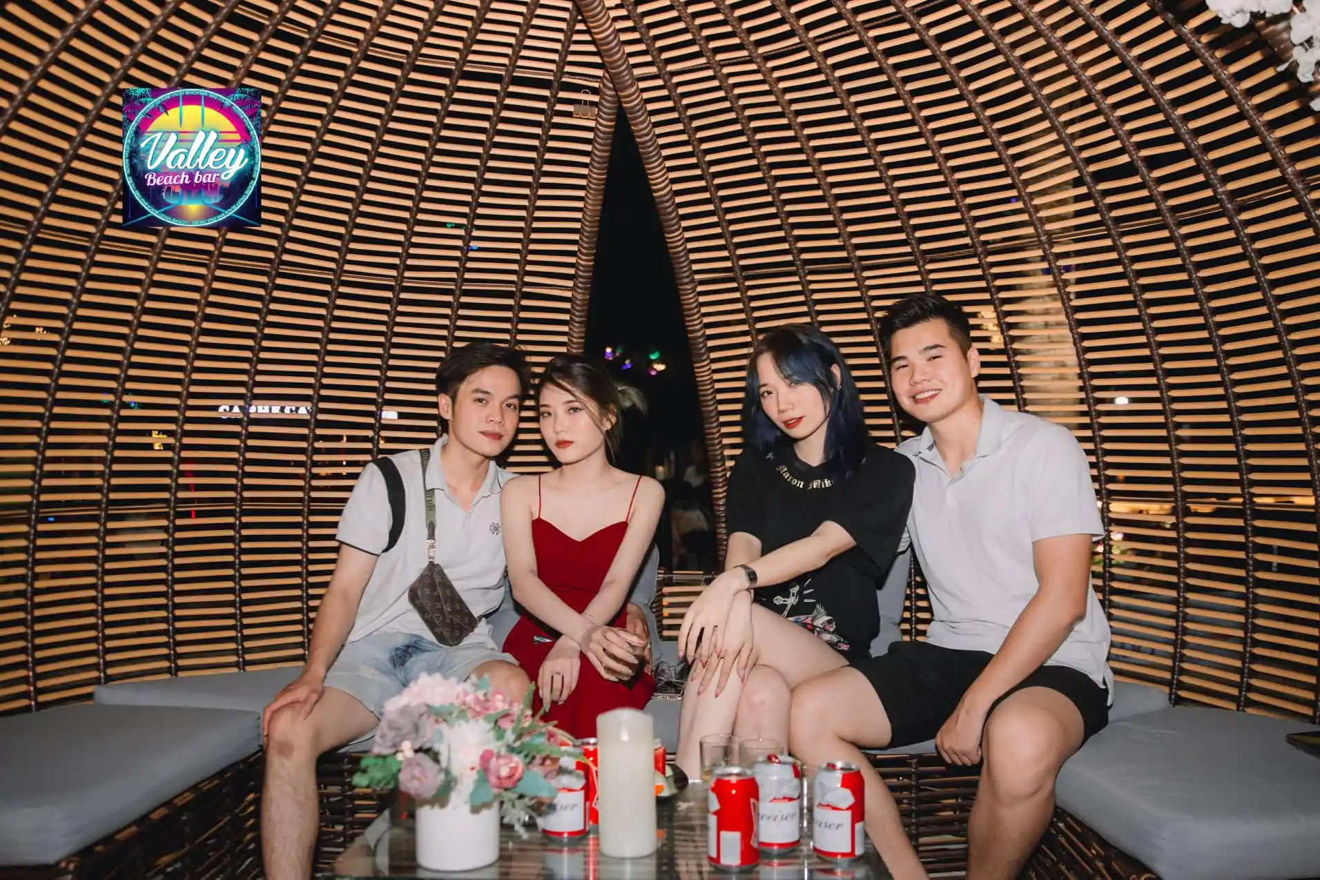 Valley Beach Bar Hạ Long - Điểm vui chơi đánh thức trái tim yêu biển 2023 Valley Beach Bar - Địa điểm vui chơi buổi đêm tại Hạ Long