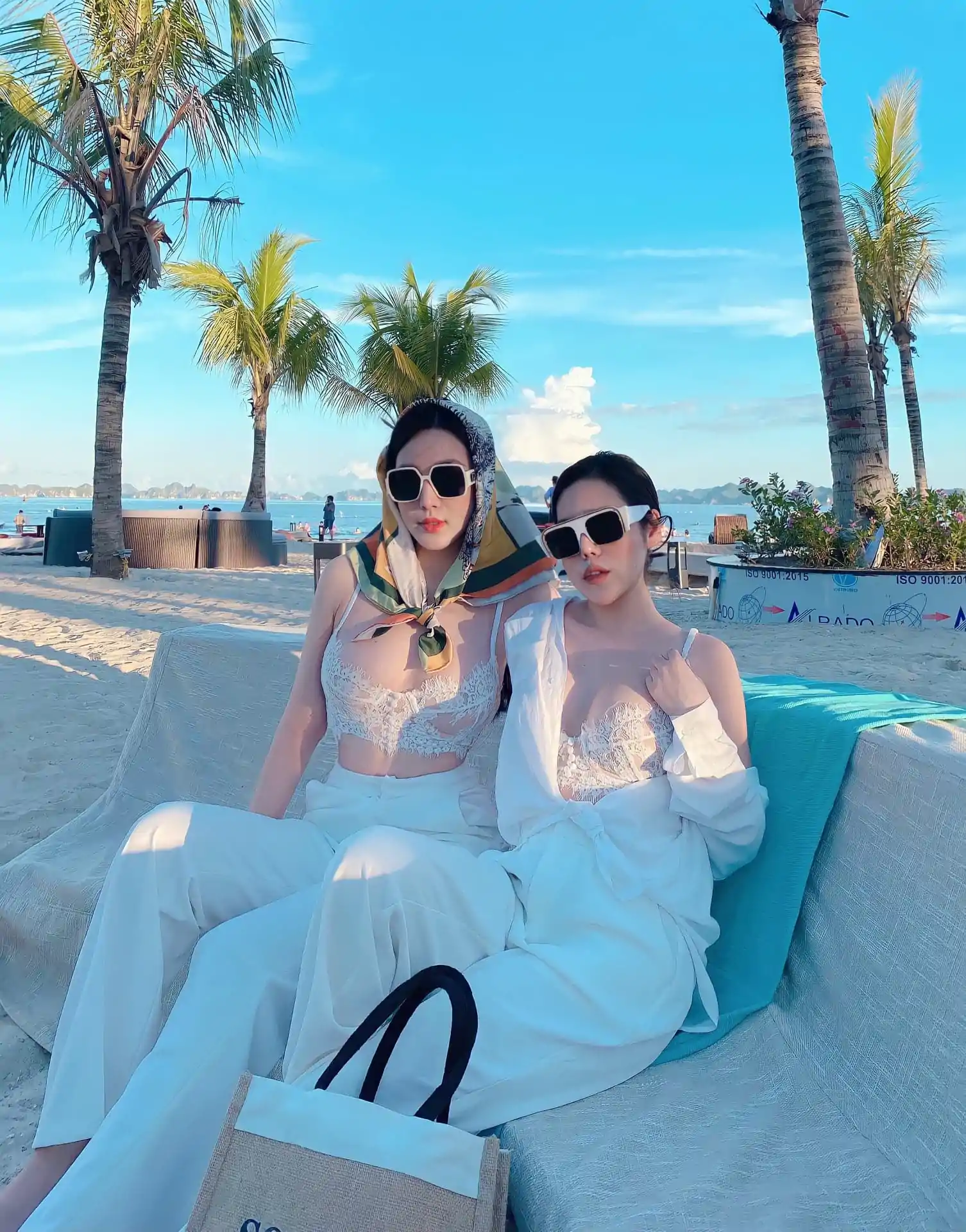 Valley Beach Bar Hạ Long - Điểm vui chơi đánh thức trái tim yêu biển 2023 Valley Beach Bar - Địa điểm vui chơi buổi đêm tại Hạ Long