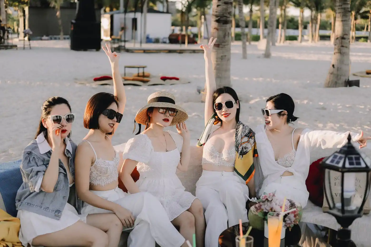 Valley Beach Bar Hạ Long - Điểm vui chơi đánh thức trái tim yêu biển 2023 Valley Beach Bar - Địa điểm vui chơi buổi đêm tại Hạ Long
