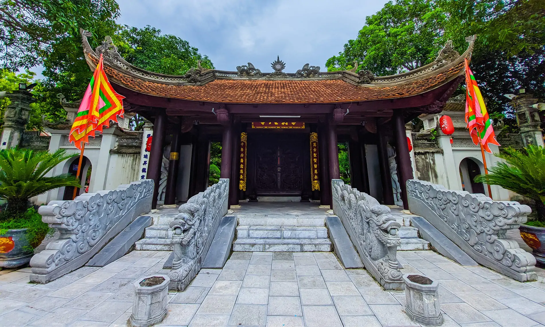 Khám phá Đền Đô - Dấu ấn lịch sử hào hùng qua 8 đời vua triều Lý Khám phá Đền Đô - Dấu ấn lịch sử hào hùng qua 8 đời vua triều Lý