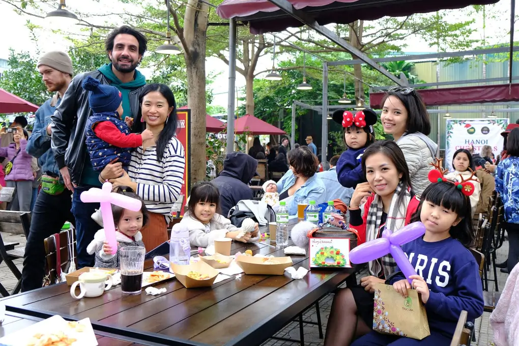 Độc Đáo Chợ Giáng Sinh Hà Nội 2023