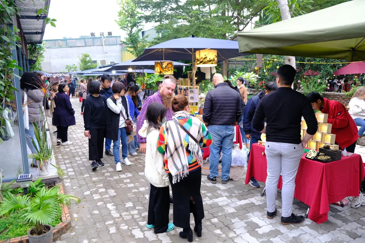 Độc Đáo Chợ Giáng Sinh Hà Nội 2023