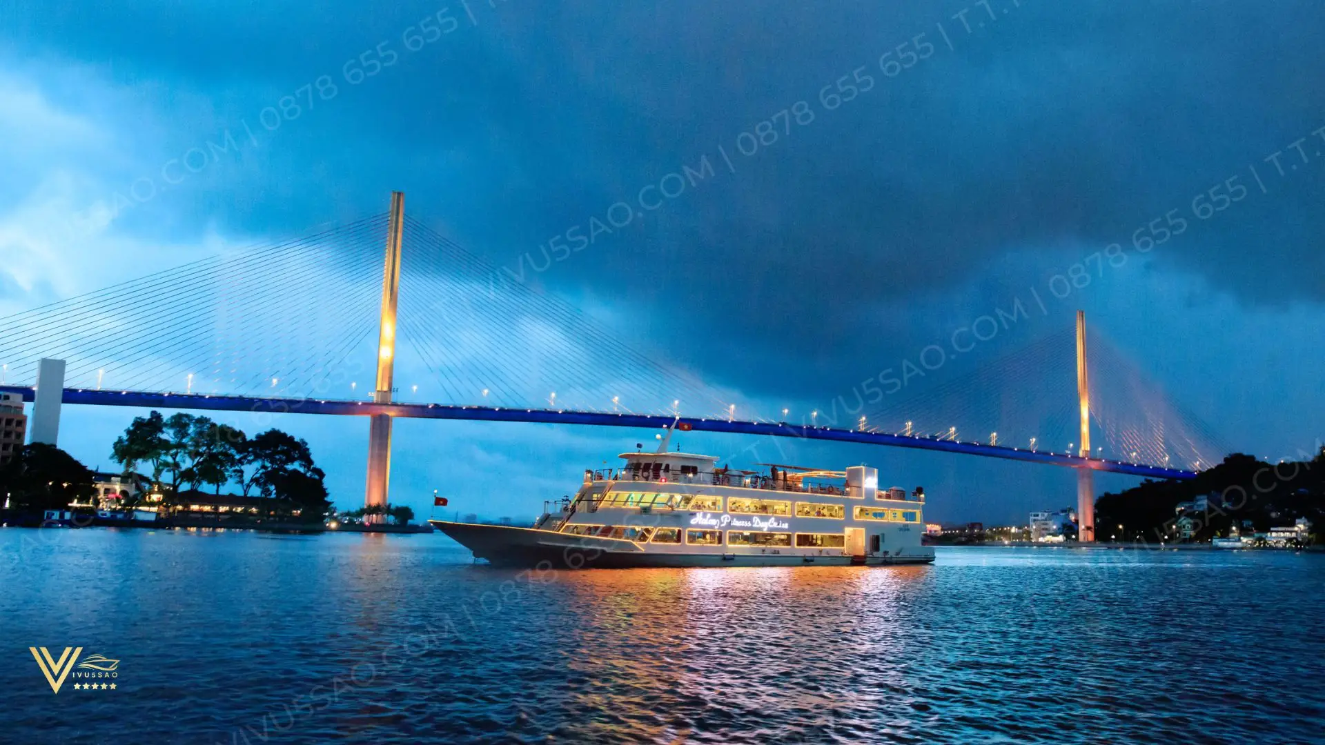 Review Du thuyền Halong Princess Day Cruise – Tour Tham Quan Vịnh Hạ Long Mới Nhất 2025