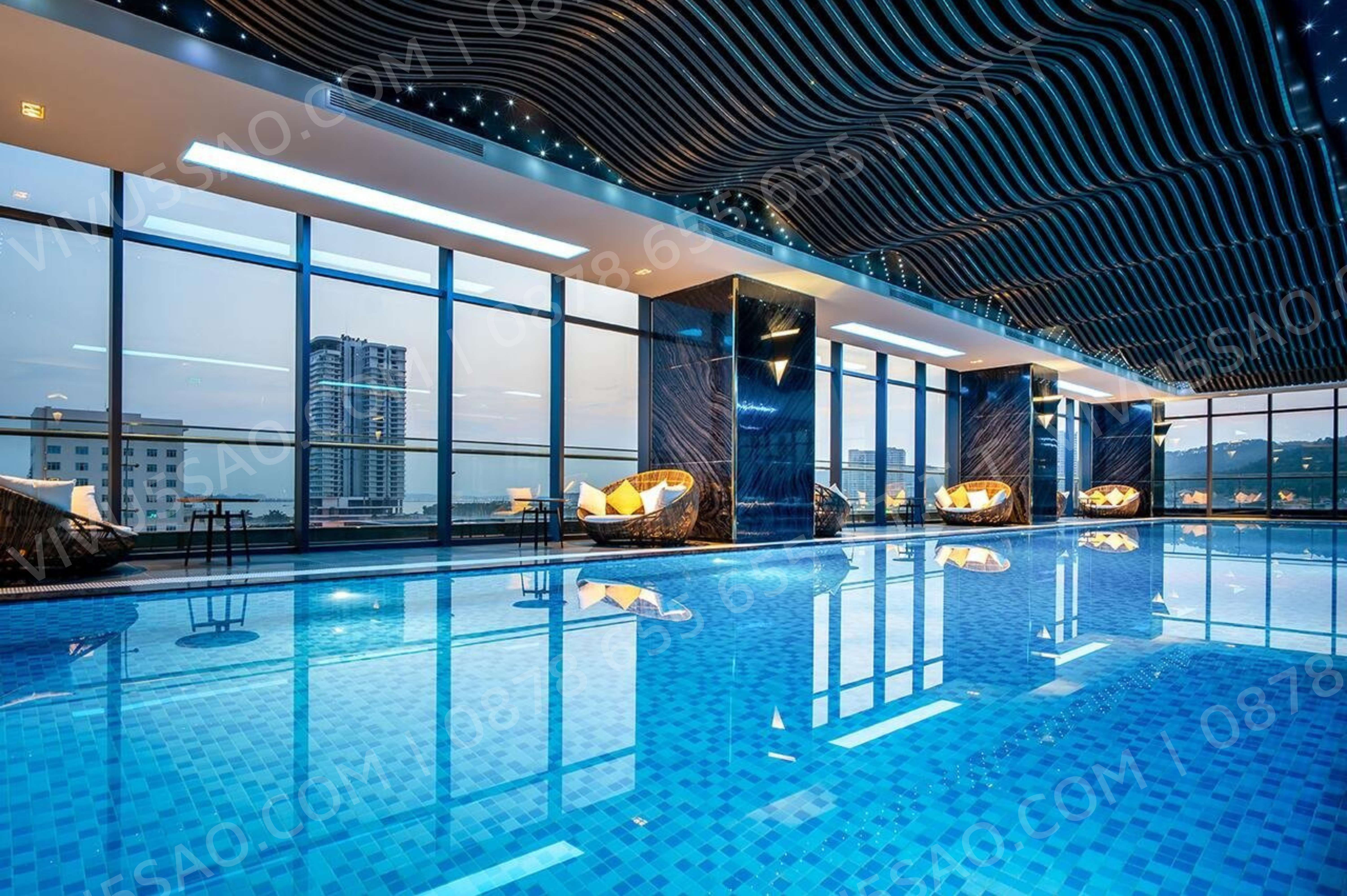 Bể bơi tại khách sạn Phát Linh Hotel Hạ Long | Vivu5sao.com 