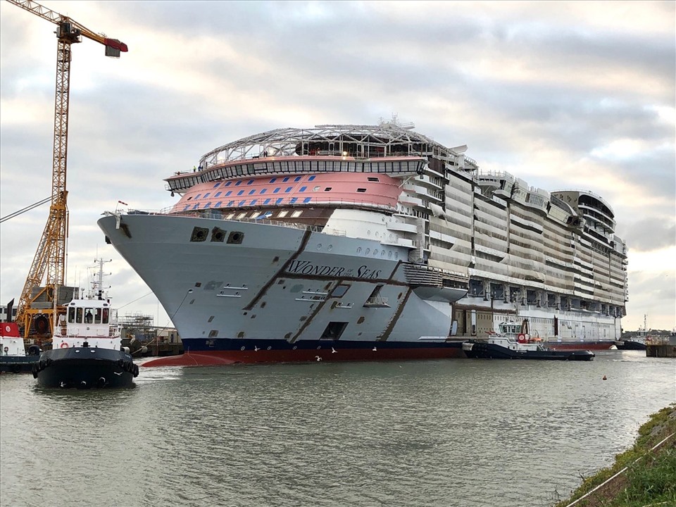 Trải nghiệm siêu du thuyền lớn nhất thế giới Royal Caribbean International
