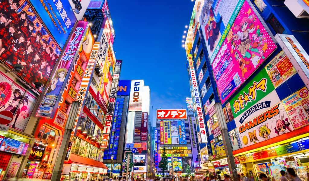 hang dien tu lon nhat Tokyo – Akihabara.
