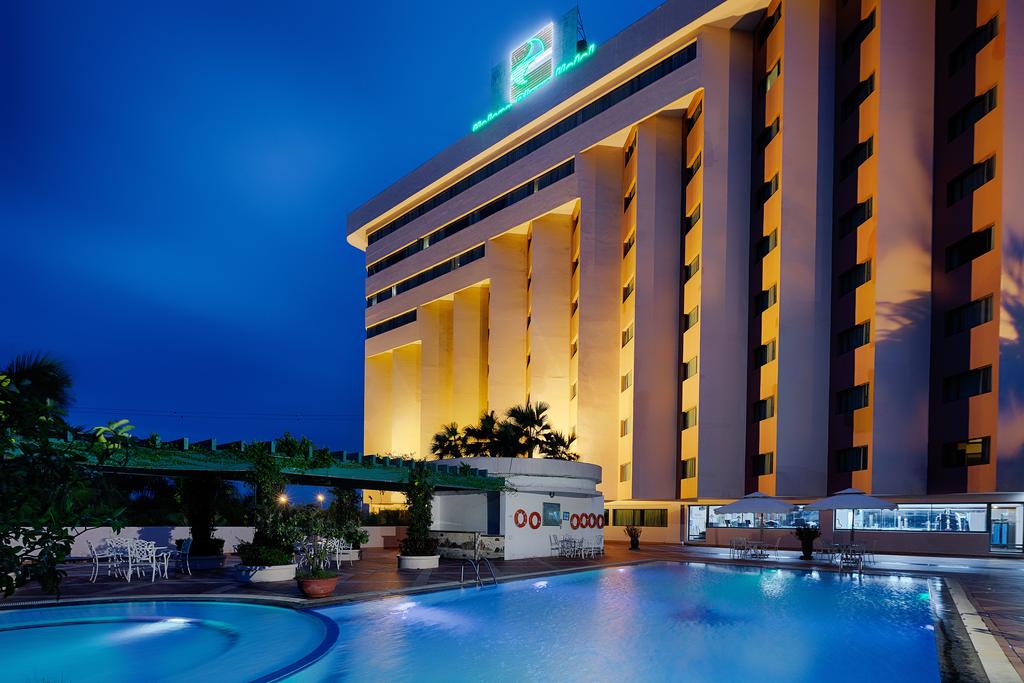 Bể bơi Khách sạn Hạ Long – Halong Plaza Hotel