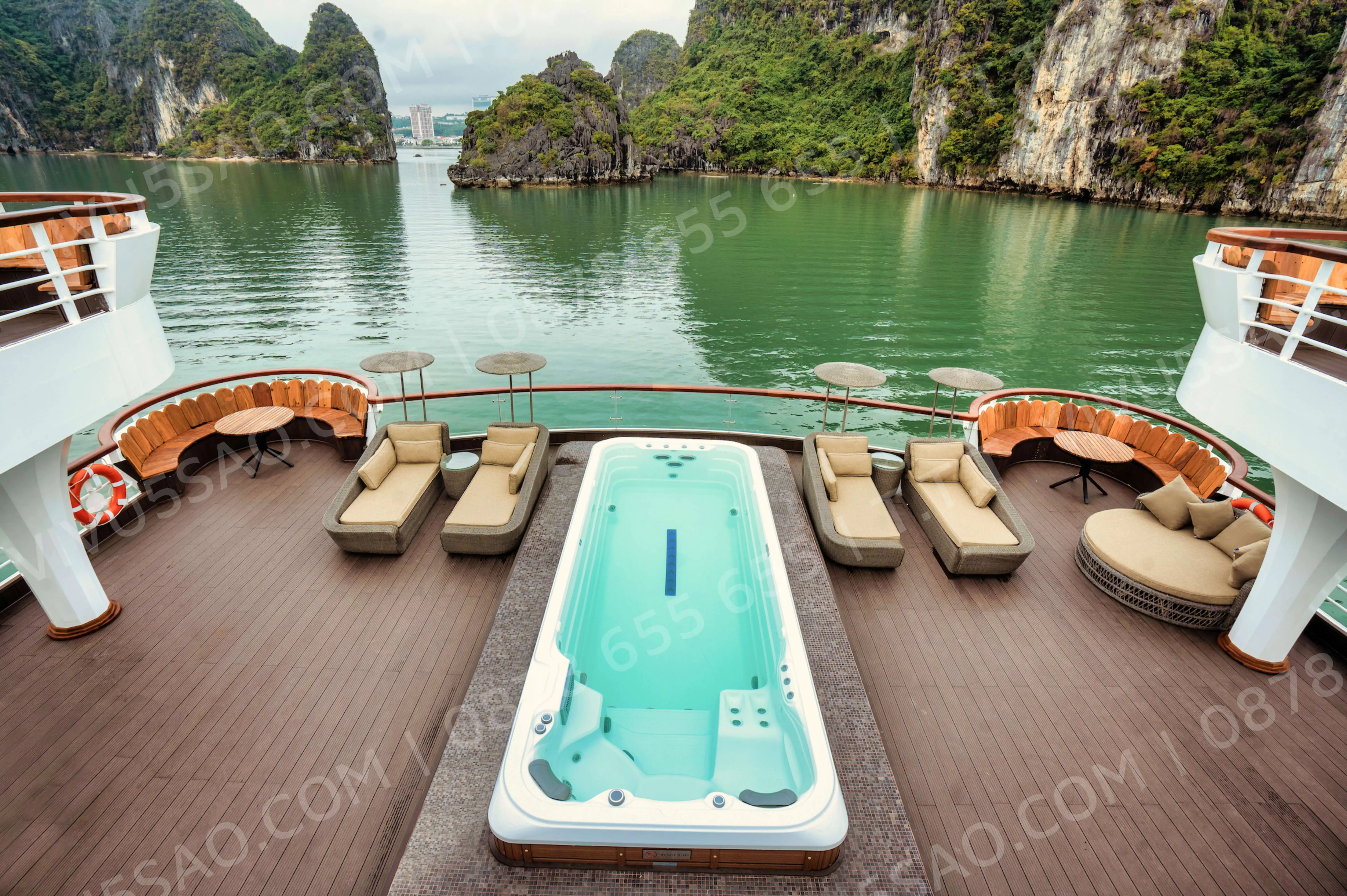 Ambassador-daily-cruise-2-vinh-ha-long