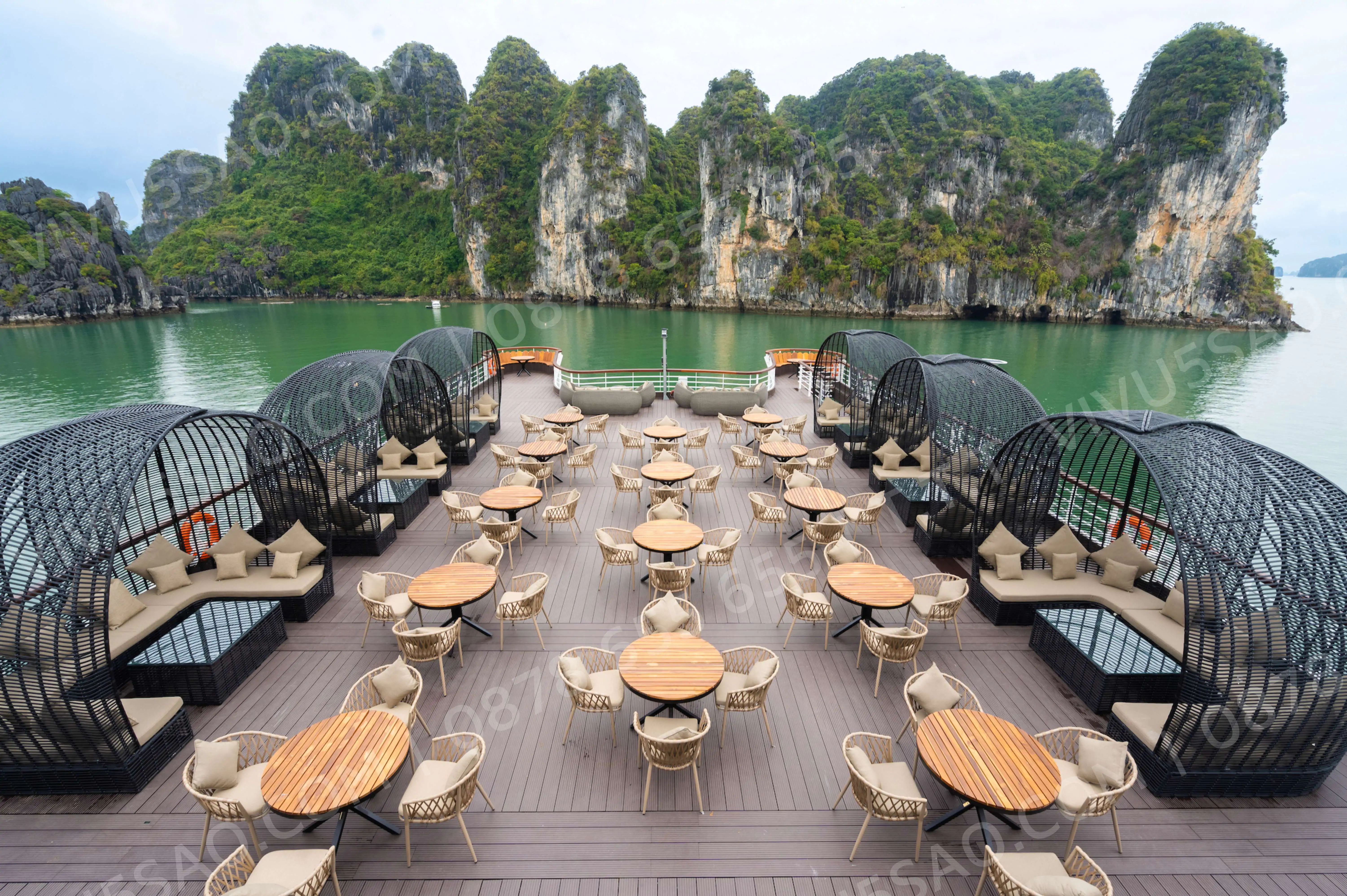 Ambassador-daily-cruise-2-vinh-ha-long